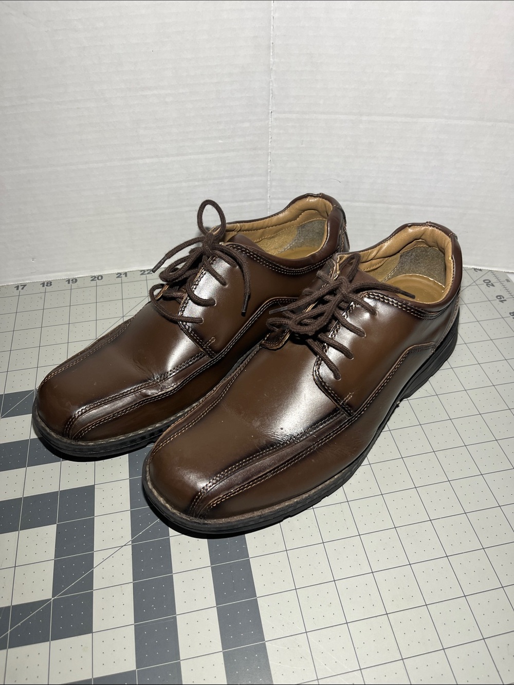 Dockers Men's Brown Leather Lace-Up Oxfords